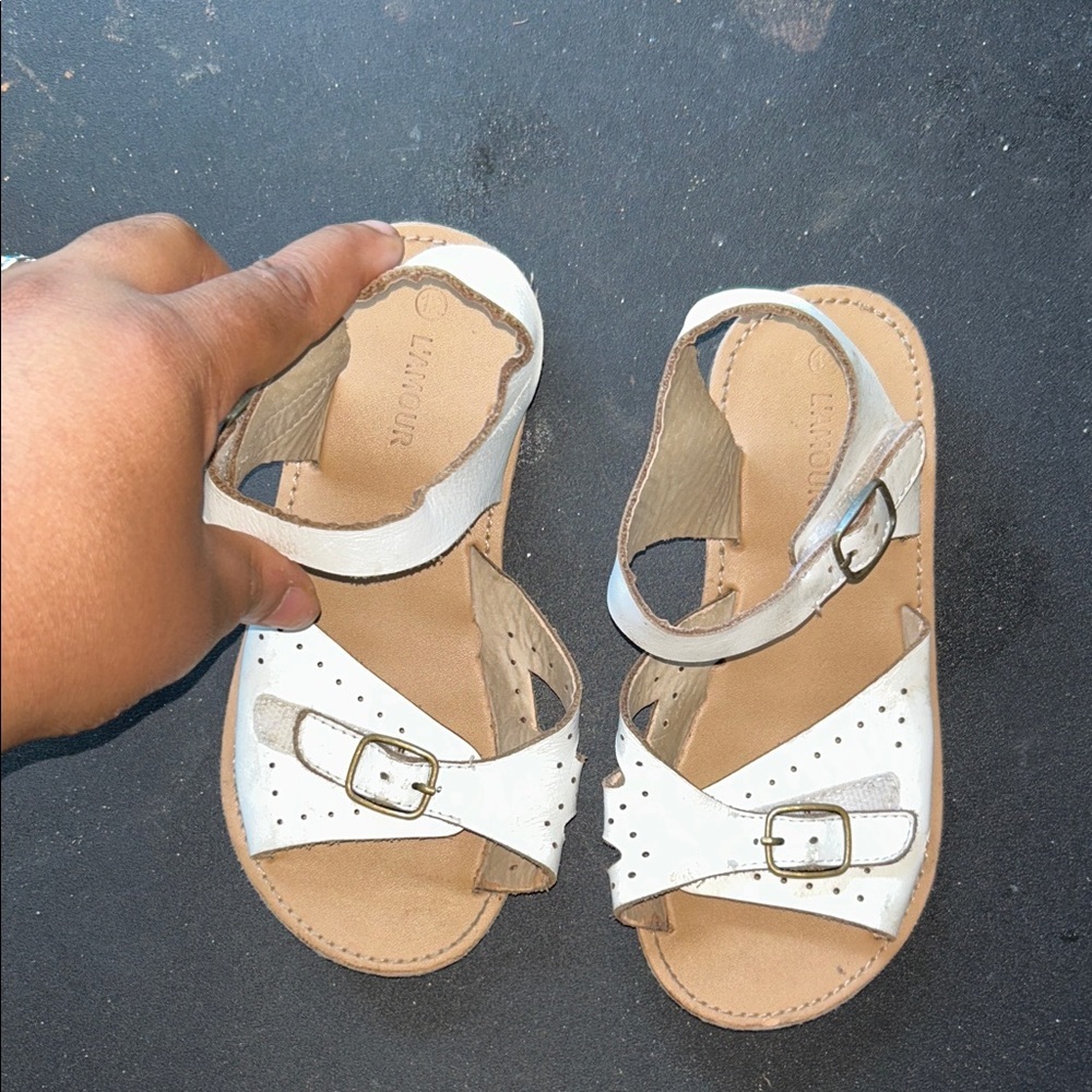 L'Amour Kids White and Tan Sandals